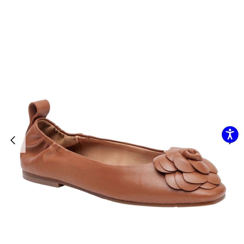NINA Ruched Rosette Ballet
Flats Size 6 Color: Cognac Nappa